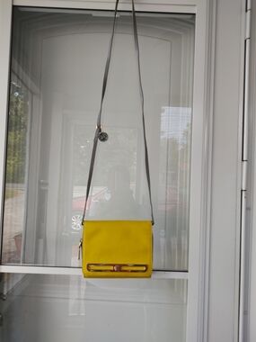 Yellow Crossbody Shoulder Bag - Stylish Everyday Carry